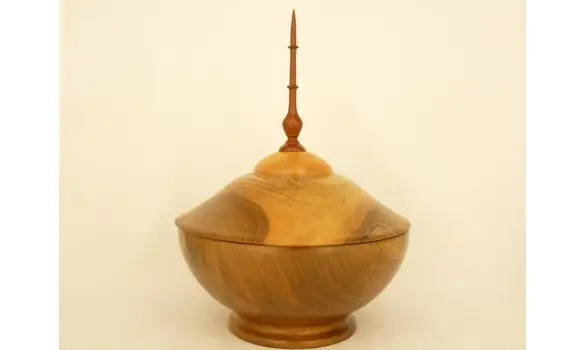 Coffret en noyer ,buis et prunier